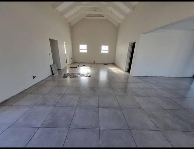 3 BEDROOM HOUSE FOR SALE IN BRITANNIA BAY